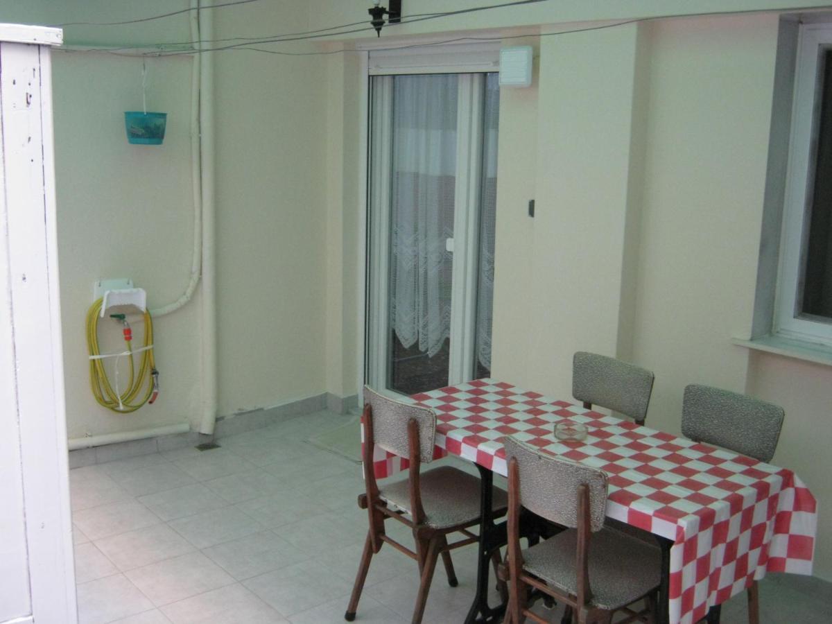 Apartamento Sharks Thessaloniki Big Balcony House Exterior foto